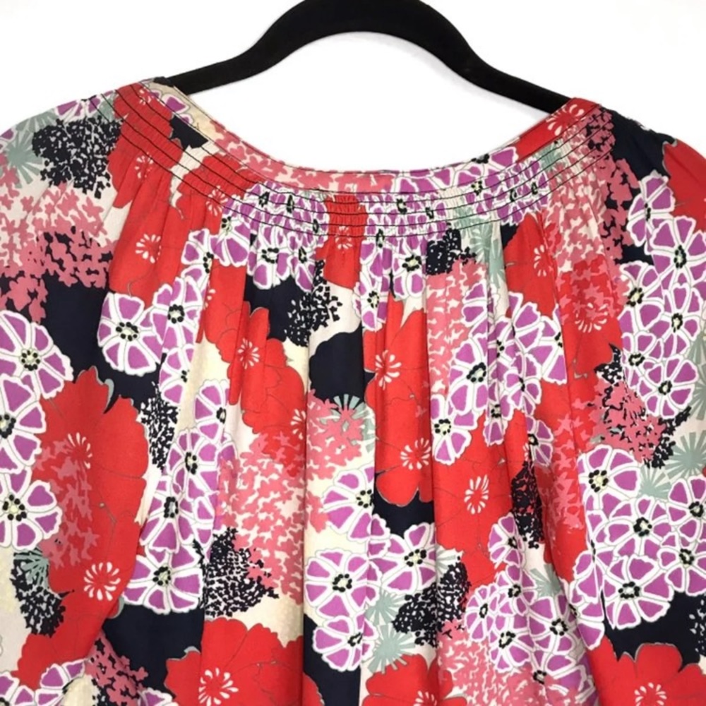 🌻3/$18 or 5/$25🌻DR2 Floral Smocked Peasant Top - Picture 4 of 7